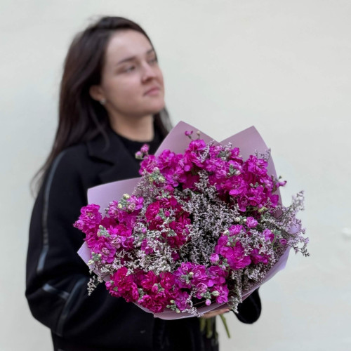 Ароматний букет з кущової матіоли та лимоніуму «Пурпуровий флер»