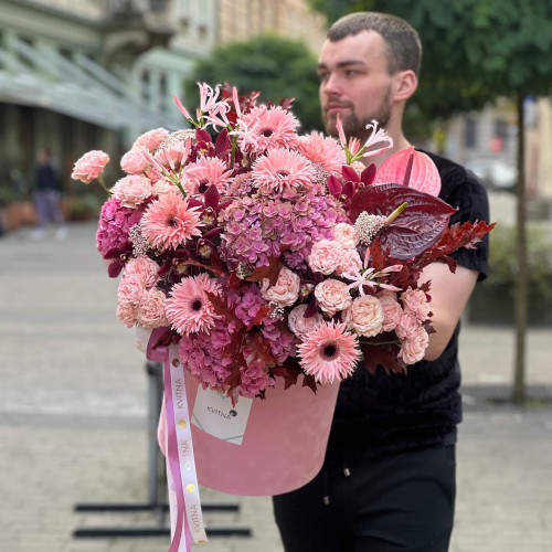 Розкішна об’ємна композиція з герберами «Замріяна осінь»