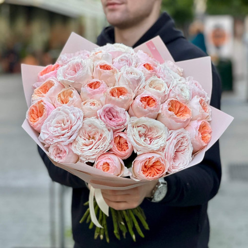 Мікс із 33 піоновидних троянд сортів Juliet та Princess Tsumugi «Королівська розкіш»