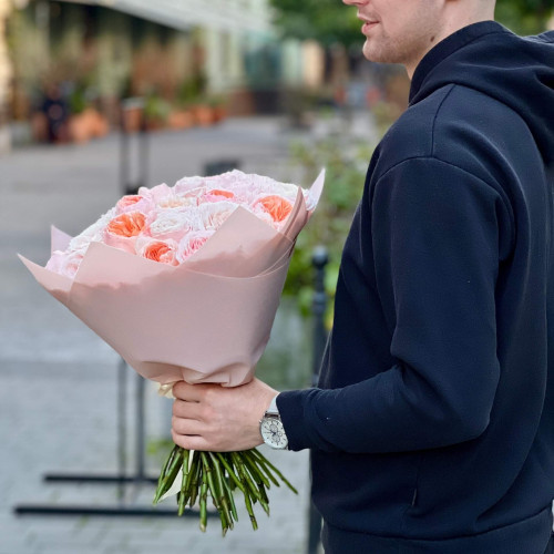 Мікс із 33 піоновидних троянд сортів Juliet та Princess Tsumugi «Королівська розкіш»