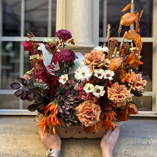 Розкішна композиція з преміальною трояндою Toffee «Осінь у Яремче»