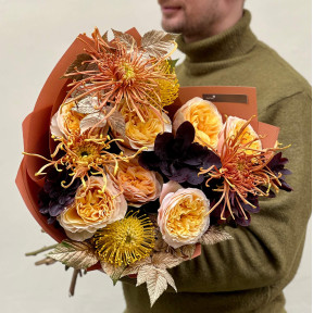 Осінній настроєвий букет з півонієвидною трояндою King’s Cross «Сяйво золота»