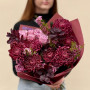 Textured bouquet with Bigoudi chrysanthemums in rich shades «Velvet Twilight»