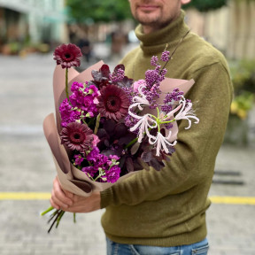 Містичний букет з герберою Dark Night «Зачарована ніч»