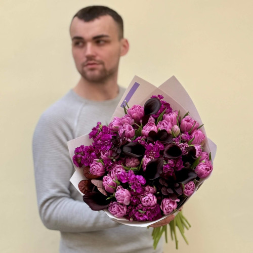 Яскравий букет у фіолетових тонах «Нічний Львів»