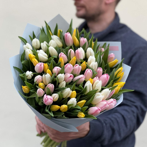 75 класичних тюльпанів у букеті «Весняне шаленство»