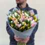 75 класичних тюльпанів у букеті «Весняне шаленство»