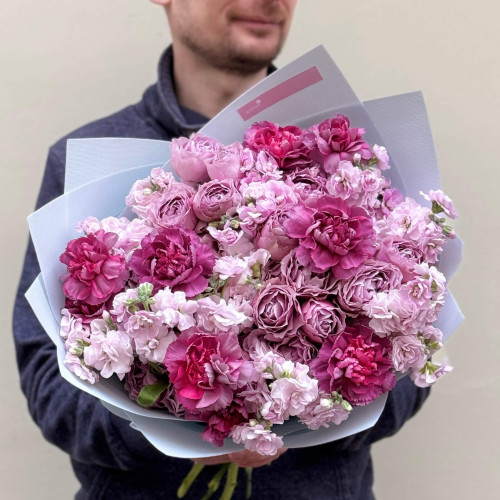 Пастельний букет з кущовою матіолою «Бузковий флер»