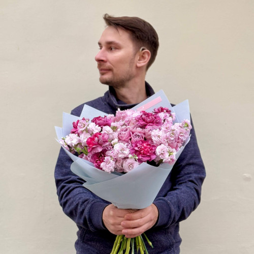 Пастельний букет з кущовою матіолою «Бузковий флер»