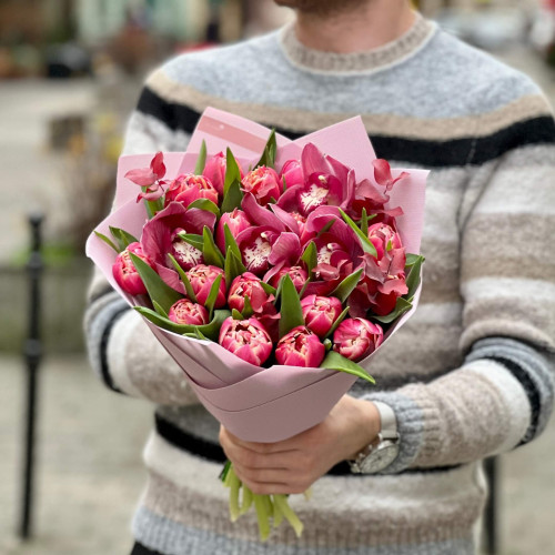 Цікавий букет з орхідеями «Тропічний десерт»