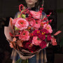 Розкішний фактурний букет з півонієвидними трояндами «Загадкові корали»