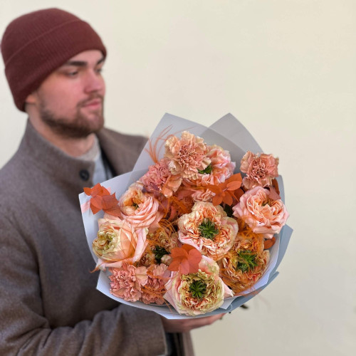 Bouquet with Melon X-Pression peony roses «Tangerine Souffle»