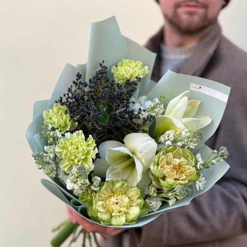 Цікавий букет у лаймових відтінках «Зимовий мохіто»