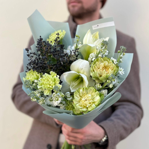 Цікавий букет у лаймових відтінках «Зимовий мохіто»