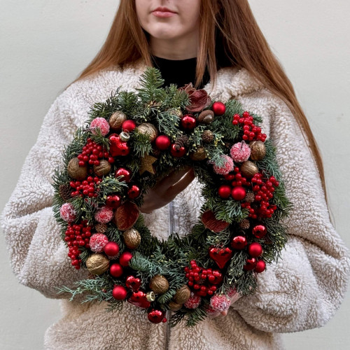 Яскравий різдвяний віночок «Затишок Свята»