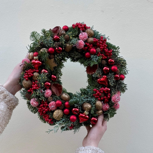 Яскравий різдвяний віночок «Затишок Свята»