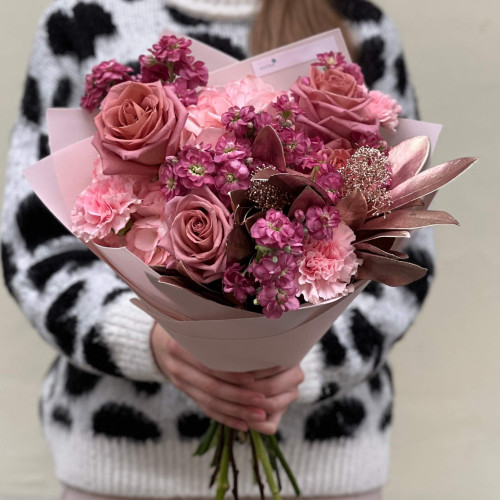 Powdery bouquet with Barista roses «Annichka's Tenderness»