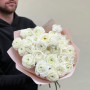 27 білих ранункулюсів Blanco у букеті «Ніжна заметіль»