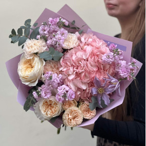 Світлий букет у пастельних відтінках «Барви ніжності»