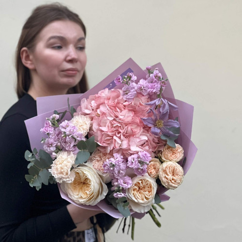 Світлий букет у пастельних відтінках «Барви ніжності»