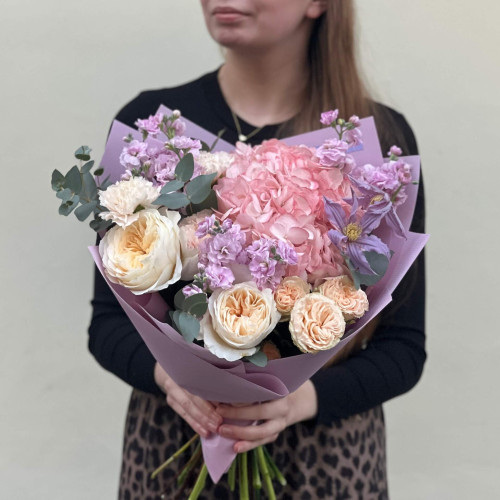 Світлий букет у пастельних відтінках «Барви ніжності»