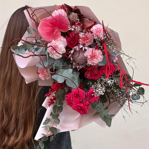 Розкішний об'ємний букет «Малинова примха»