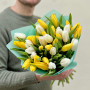 37 класичних тюльпанів у букеті «Світлий спокій»