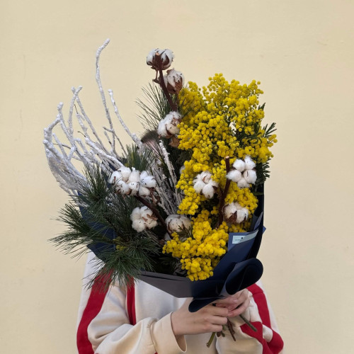 Fragrant winter bouquet with mimosa «Spring in Silver»