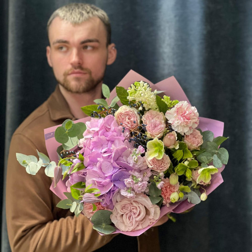 Ніжний ароматний букет «Весняна Юлія»