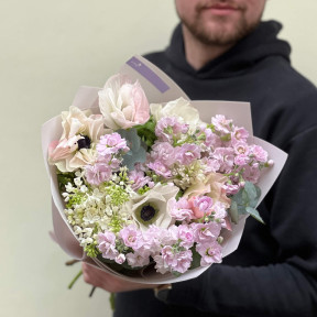 Тендітний букет з анемонами «Ніжність Анастасії»