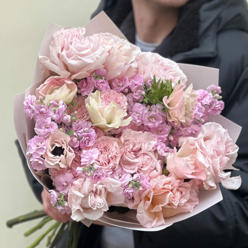 Пастельный нежный букет с анемонами «Зефирное вдохновение»