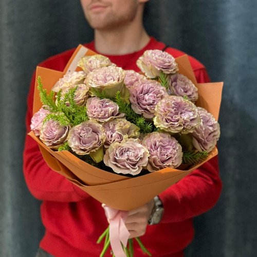 19 незвичайних півонієвидних троянд Brunia у букеті «Лавандове мереживо»