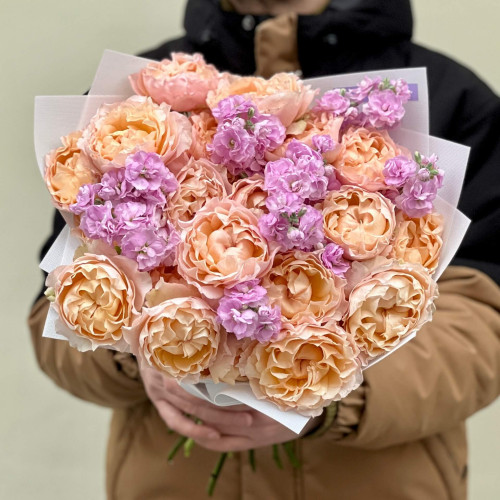 Juliet spray peony roses with bush matthiola in the bouquet «Morning Pearl»