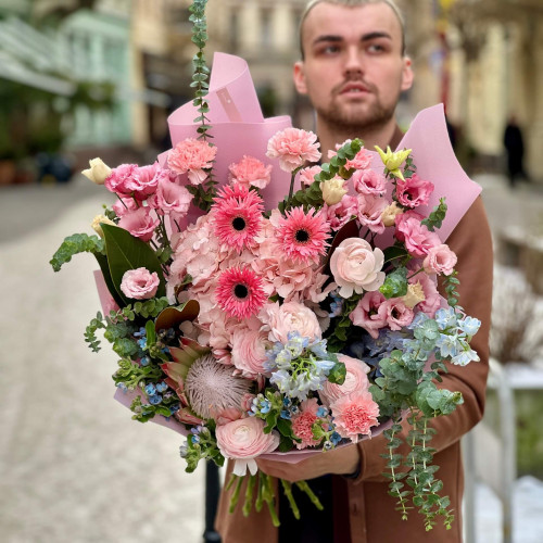 Luxurious bouquet with protea and gerberas «Aphrodite's Constellation»