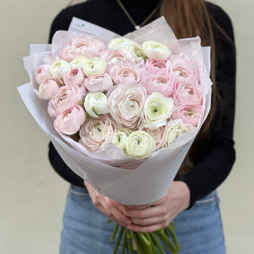 31 ранункулюс у букеті «Невагомі сни»