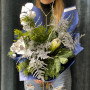 Зимовий букет з протеєю та хвоєю «Казковий іній»