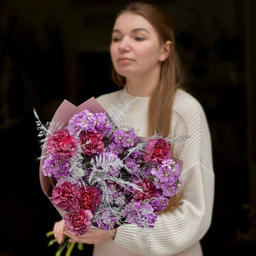 Ніжний букет у фіолетових тонах «Димчатий вітерець»