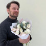 11 delicate Firenze and Hanoi ranunculus and eucalyptus in the bouquet «Exquisite Melody»