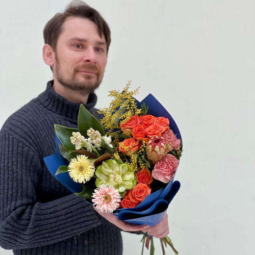 Яскравий букет з трояндою Veggie «Листівка із Сіднея»