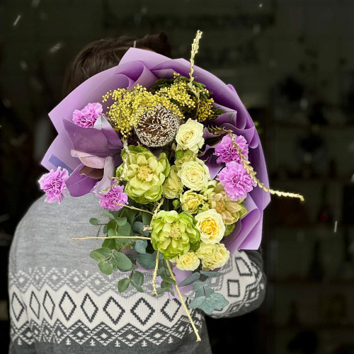 Необычный букет с банксией и розой Veggie «Неординарная Татьяна»