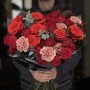Яскравий букет у червоних відтінках «Багряне сузір'я»