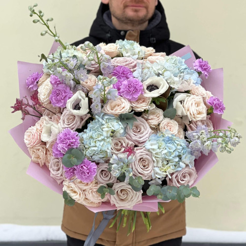Voluminous luxurious bouquet in lilac and blue shades «Lavender Planet»