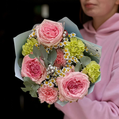 Милий букет з ароматною півонієвидною трояндою Pink O'Hara «Лагідний дарунок»