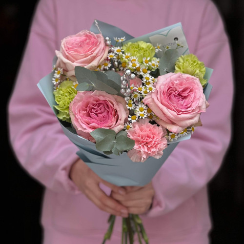 Милий букет з ароматною півонієвидною трояндою Pink O'Hara «Лагідний дарунок»