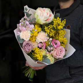 Запашний букет з італійською мімозою «Весняна Флоренція»