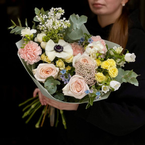 Світлий букет з ароматним бузком «Веснянка для Оксанки»