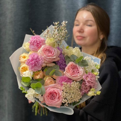 Ніжний букет з ароматними трояндами Pink O'Hara «Зачарована Оксанка»