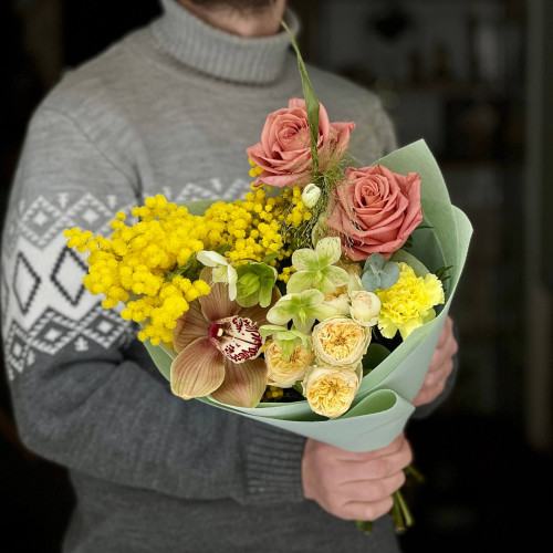 Букет із запашною італійською мімозою «Пряний чай»
