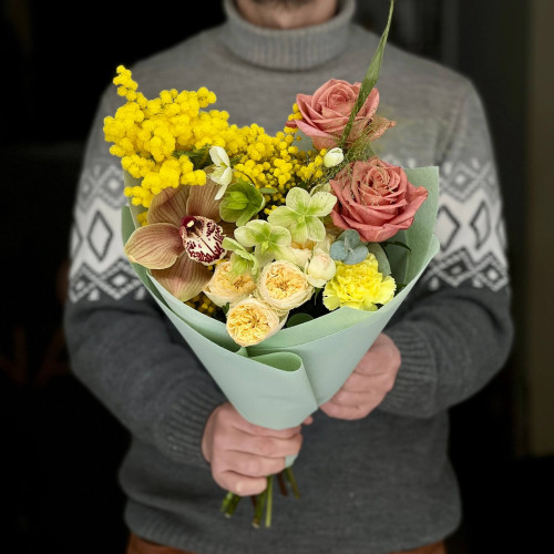 Букет із запашною італійською мімозою «Пряний чай»