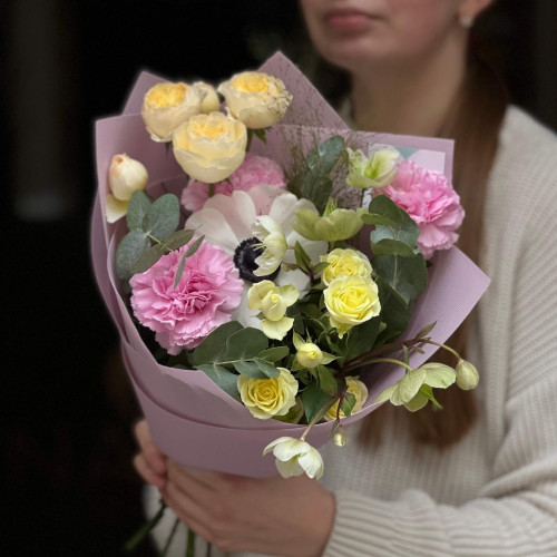 Милий букет у ніжних кольорах «Солодкий цьомчик»